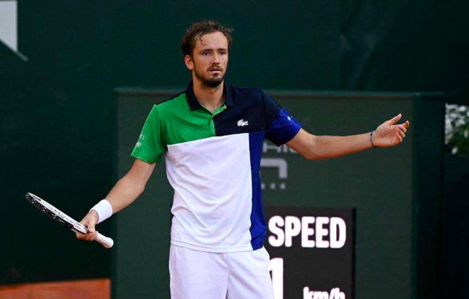 一位曾经效 一位曾经效