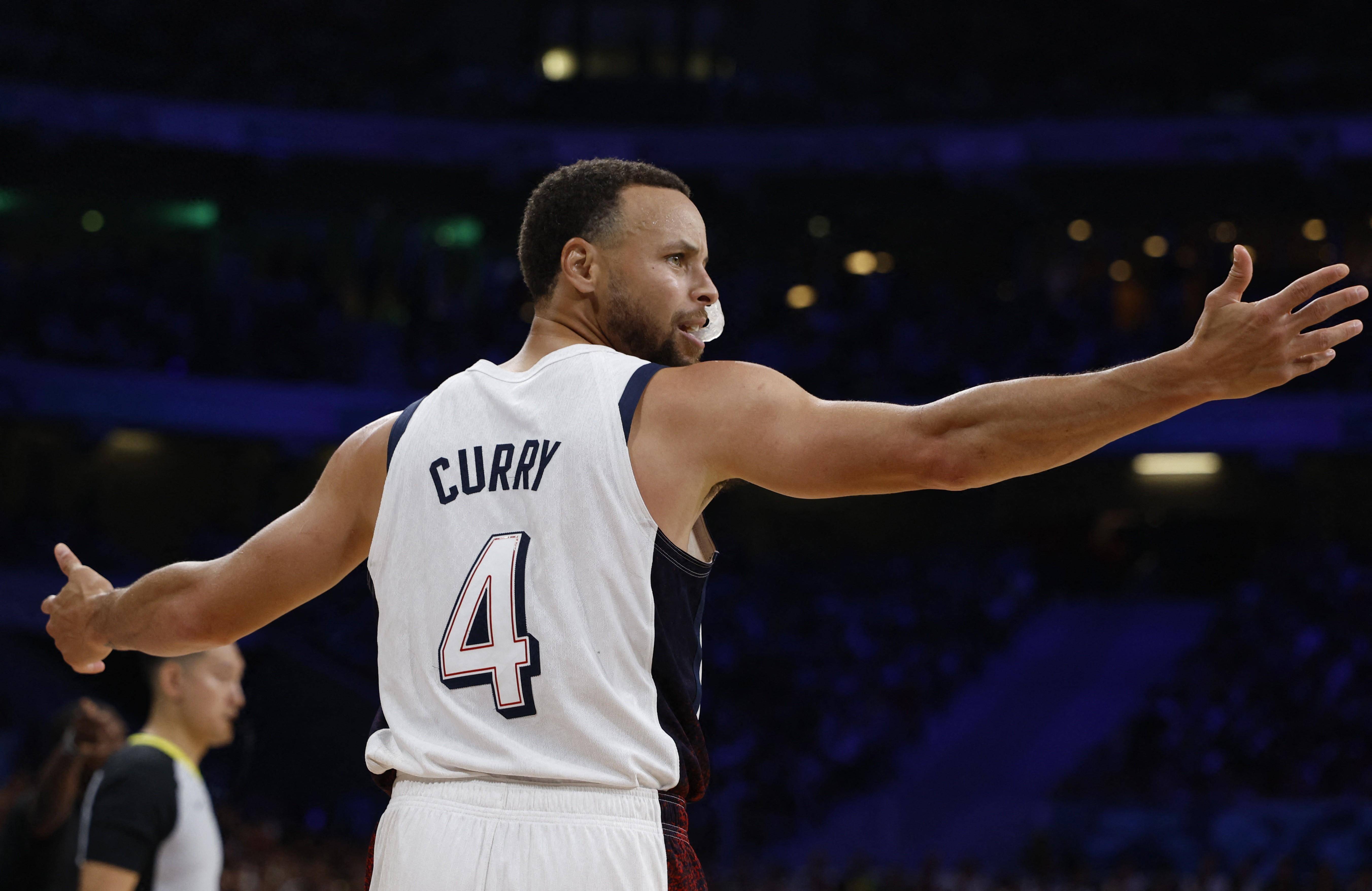 中国女子冰球队不敌日本队 结束冬奥会预选赛2025-02-10.