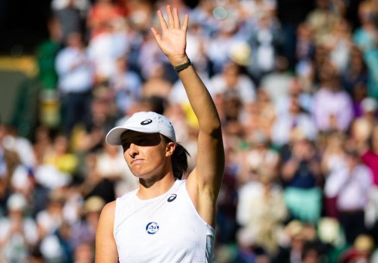 场失误连连 场失误连连