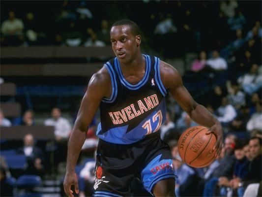 100冠！15冠！巴萨赛季首冠 9-2双杀皇马 弗里克创历史